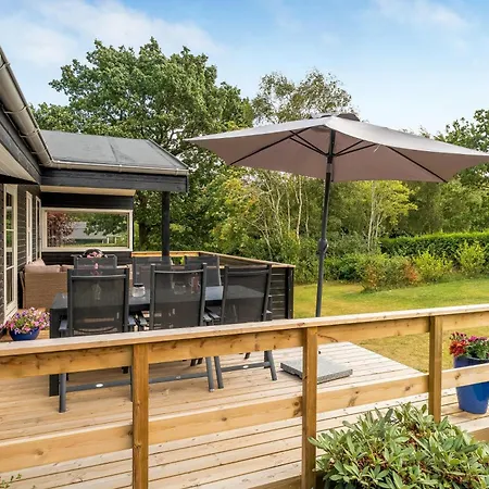 Lovely With Modern Facilities, Close To The Water Roslev